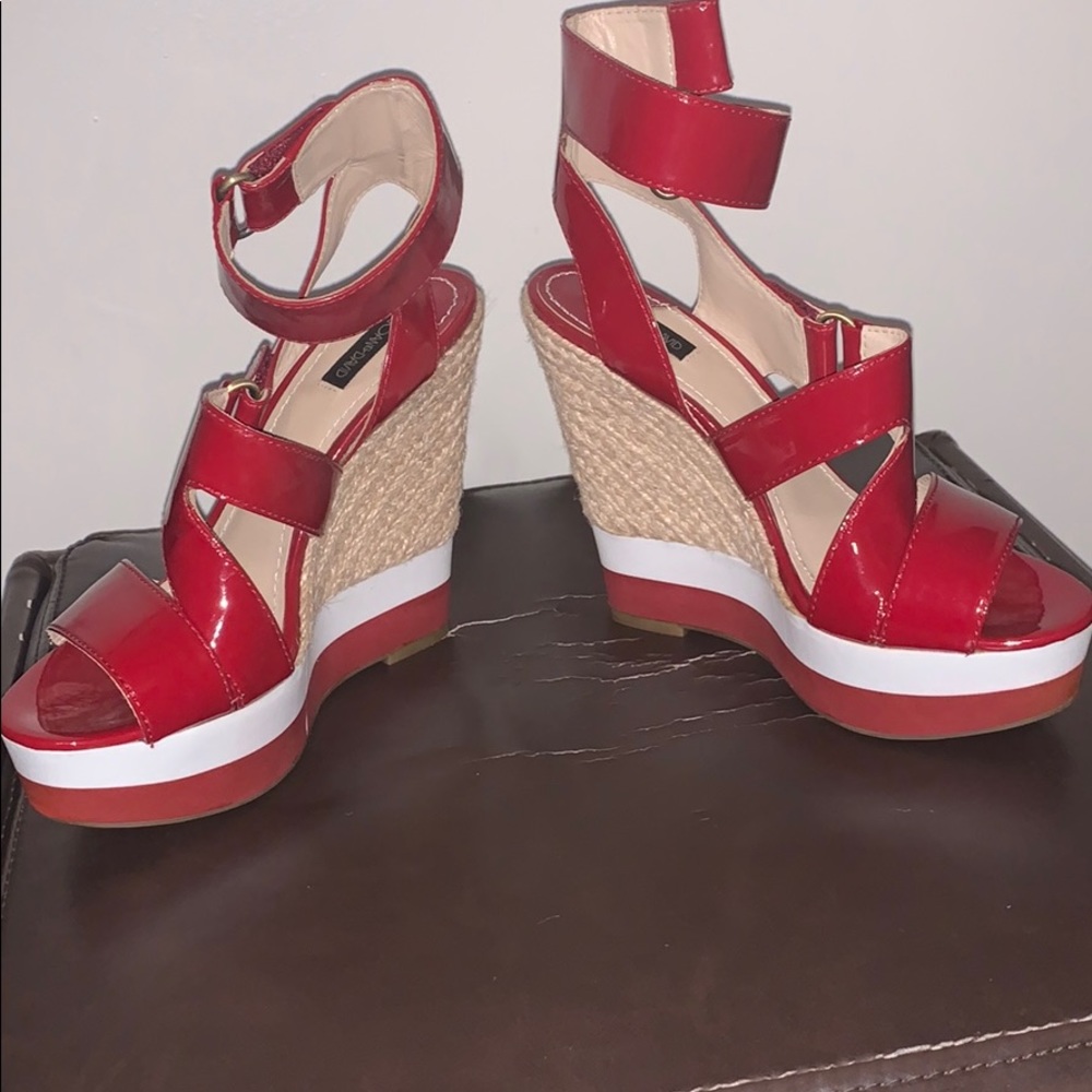 Shoes - Picture 4 of 4